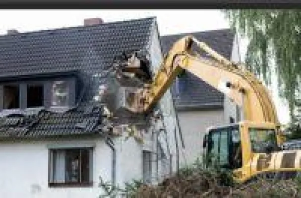 Bild: Worauf bei einem Hausabriss geachtet werden sollte