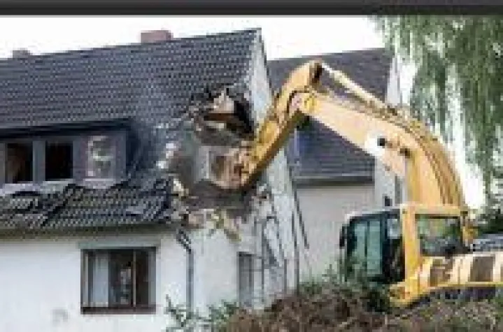 Bild: Worauf bei einem Hausabriss geachtet werden sollte