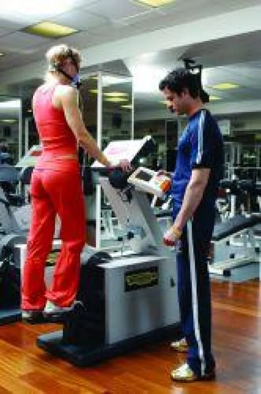 Fitmate PRO zur optimalen Trainingsplanung. Weitere Bilder finden Sie im Pressebereich unter www.comed.info.