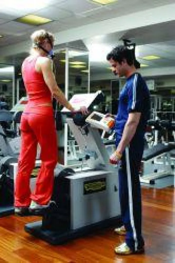 Fitmate PRO zur optimalen Trainingsplanung. Weitere Bilder finden Sie im Pressebereich unter www.comed.info.