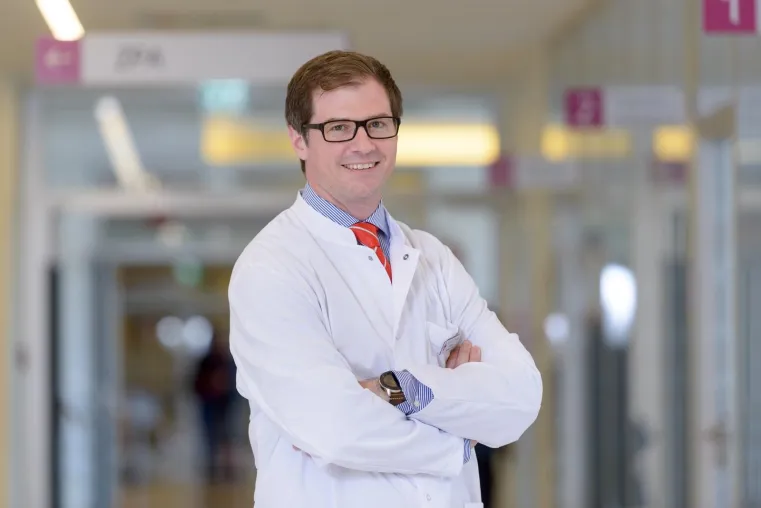 Neuer Chefarzt für die Allgemeinchirurgie am KBR Bild: Neuer Chefarzt für die Allgemeinchirurgie am KBR