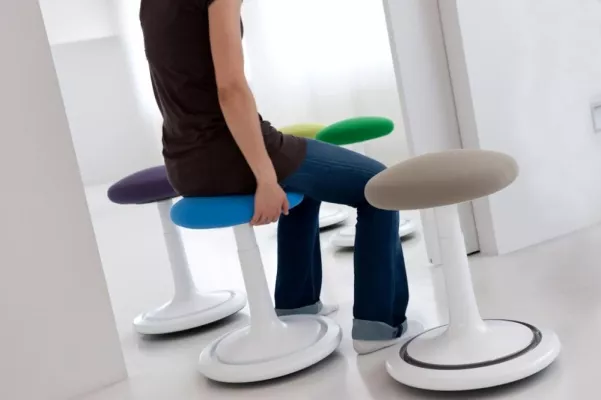Bild: Weltneuheit ONGO® Seat - der Design-Hocker für aktives sitzen mit akustischem Feedback