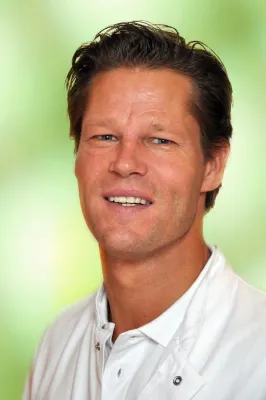 Bild: Albertinen-Krankenhaus: Dr. med. Lars Kock leitet neue gefäßchirurgische Klinik