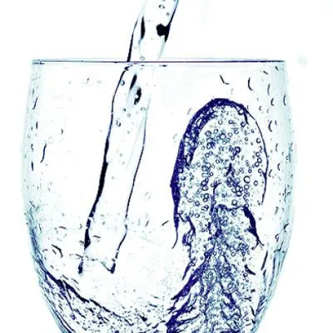 Bild: Geladene polymere Kunststoffe verbessern die Wasserqualität