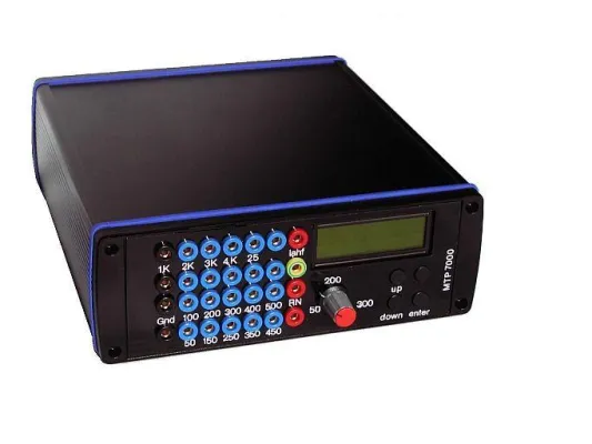 Bild: EKU Elektronik präsentiert die neuen Messgeräte MTP7000 und MTP8000 auf der MEDICA 2011