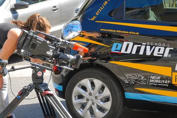 Bild: Fahrlehrer wird wieder Traumjob // Viele offene Stellen in ganz Deutschland