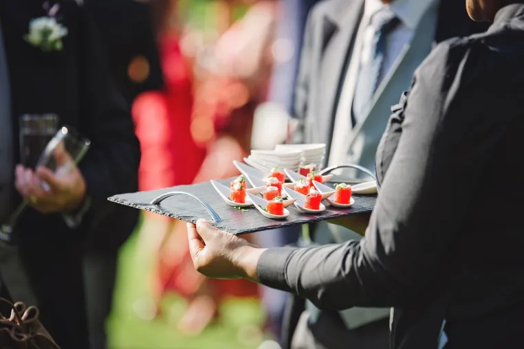 Bild: Servicepersonal buchen – Professionelle Unterstützung für Events