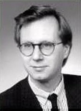 Bild: Pflegeexperte Schäfer: „Pflegende werden als Hilfssheriffs von Ärzten angesehen“