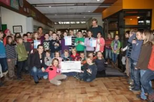Bild: Grundschule Warmbronn erhält den 1. Preis des „Starke Kinder“-Wettbewerbs von WSD Pro Child