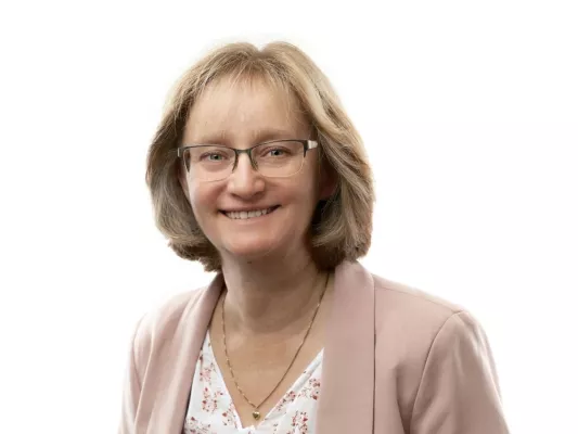 Bild: Neue Lebenshelferin startet in Aurich: SeniorenLebenshilfe eröffnet neuen Standort