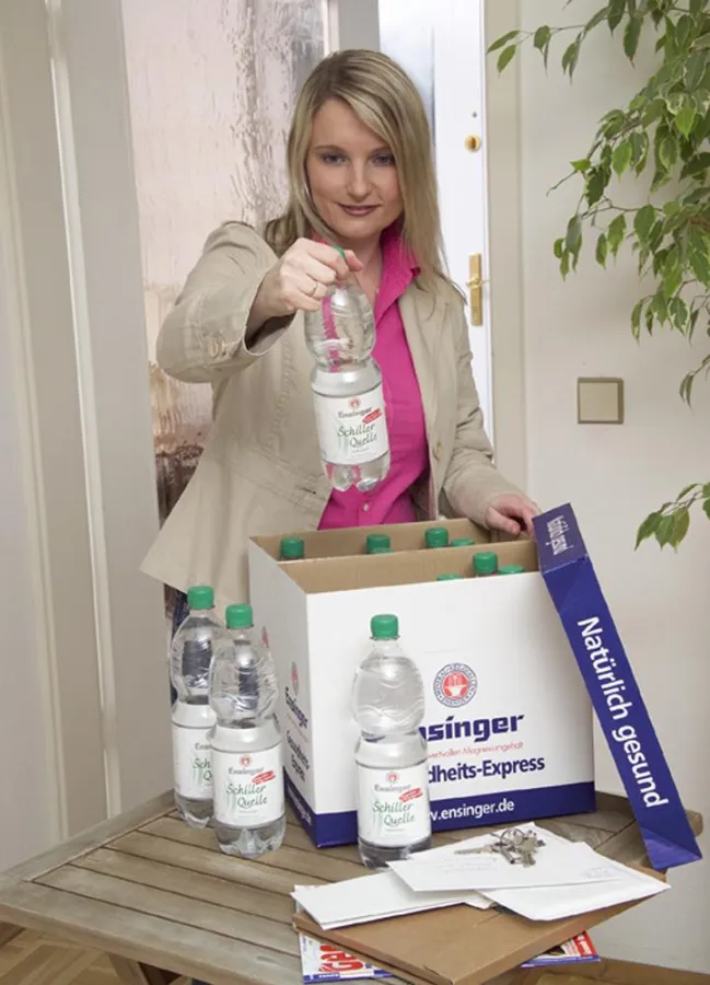 Calcium kann Allergien lindern helfen. Die Schiller Quelle enthält pro Liter fast 600 mg Calcium. Man kann im Onlineshop bestellen und einfach nach Hause liefern lassen.