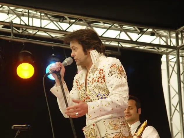 Bild: Mannheimer Tonstudio lässt Elvis auf dem Maimarkt rocken