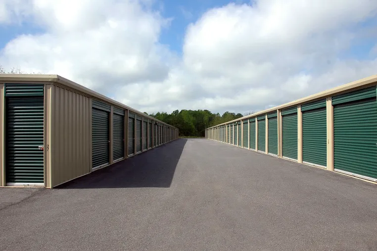 Die praktische Lösung für Platzmangel: Self Storage Bild: Die praktische Lösung für Platzmangel: Self Storage