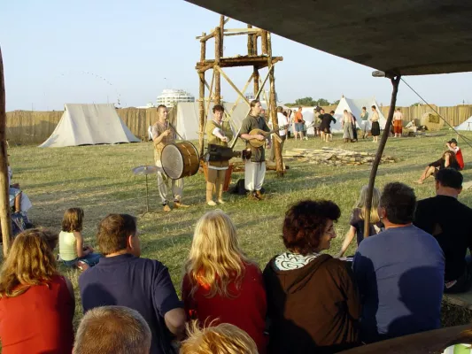 Bild: Norden-Norddeich - von Wellen, Walen und Wikingern