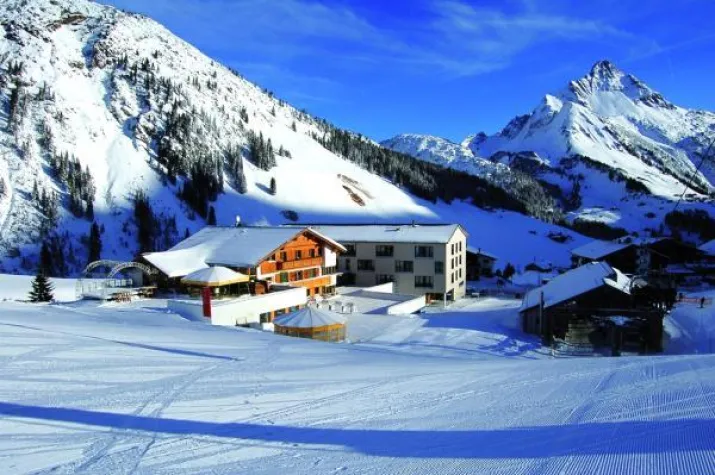 Bild: Sporthotel Steffisalp bietet „Schneegarantie“
