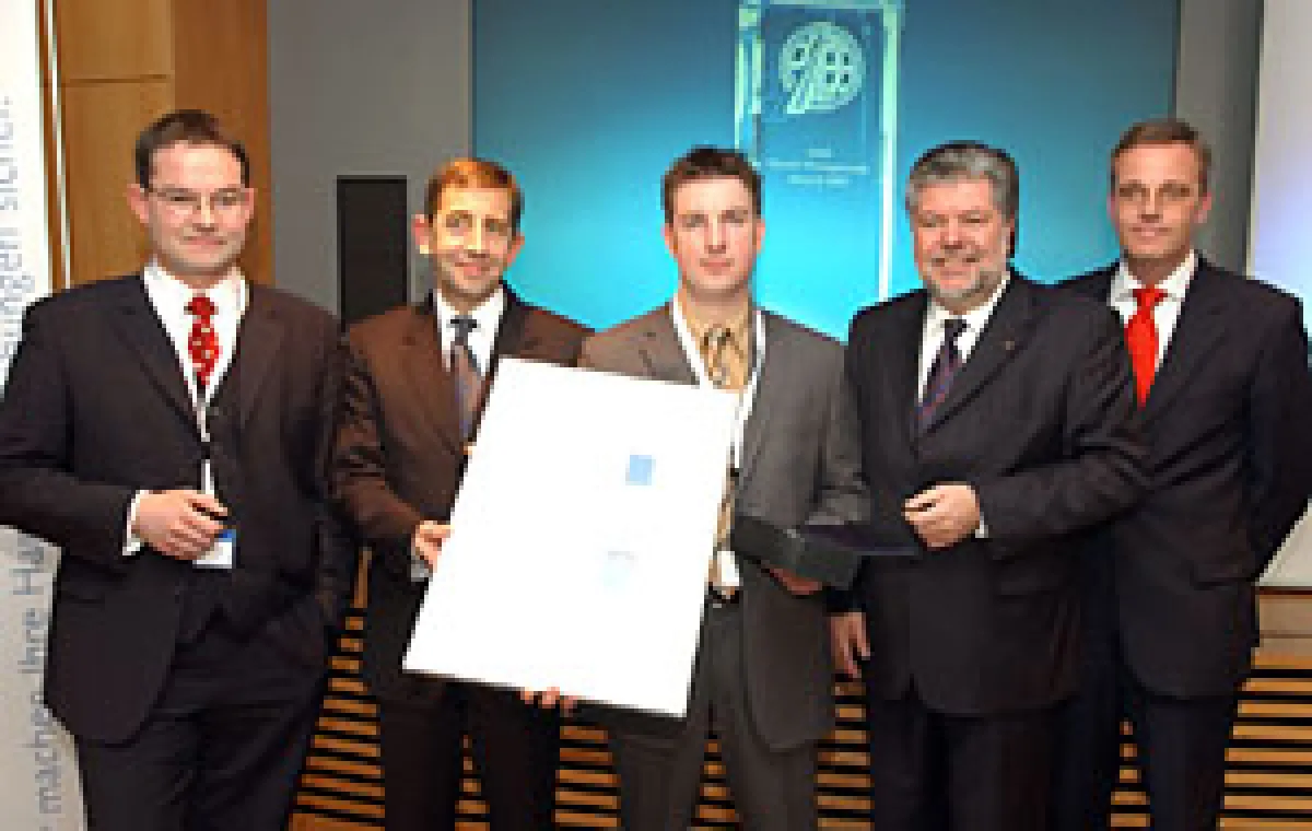Ministerpräsident Beck überreicht AKC Award                                           (V.l.n.r.: Jan Schneider-Maessen, Benoît Claire, Award-Gewinner Horst Döller, Ministerpräsident Kurt Beck und Stef