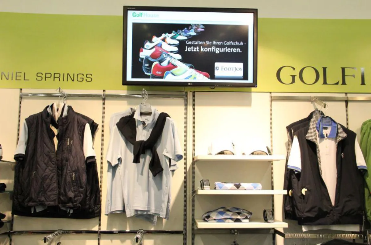 Digital Signage im Golf House von komma,tec redaction GmbH