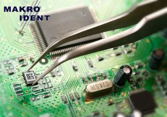 Reinigungsbeständiges Traceability-Etikett für Leiterplatten Bild: Reinigungsbeständiges Traceability-Etikett für Leiterplatten