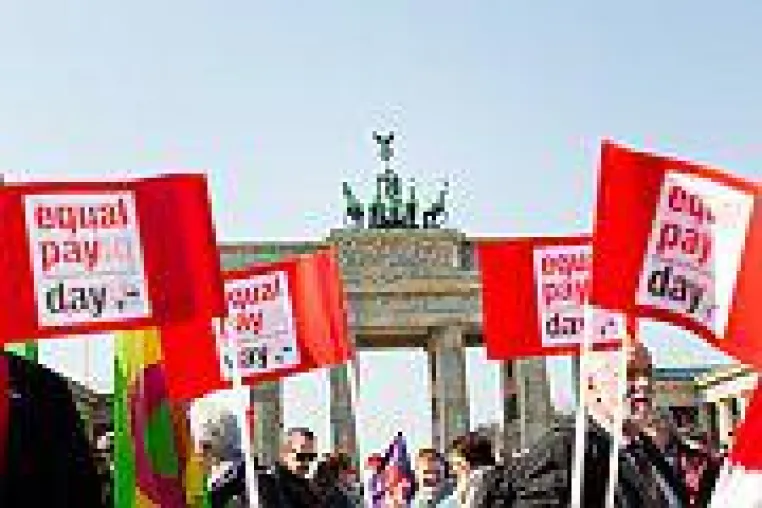 Am 19.03.2016 ist Equal Pay Day - Begleiten Sie uns beim Siegeszug der Entgeltgleichheit! Bild: Am 19.03.2016 ist Equal Pay Day - Begleiten Sie uns beim Siegeszug der Entgeltgleichheit!