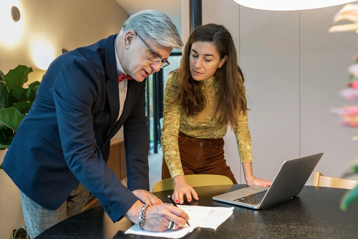 Individuelle Lichtberatung: Die Wünsche und Anforderungen der Kundschaft stehen an erster Stelle. (© Prediger Lichtberater)