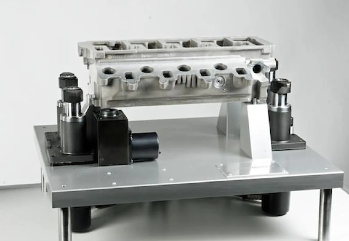 • Kompakt, sicher, automatisierbar – auch auf engem Raum Laubach, den 15. Juli 2013. Mit zahlreiche