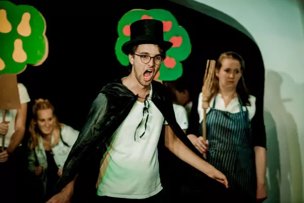 Märchenoper „In der Schule des Riesen“ als Auftragswerk zum Stadtjubiläum Bild: Märchenoper „In der Schule des Riesen“ als Auftragswerk zum Stadtjubiläum