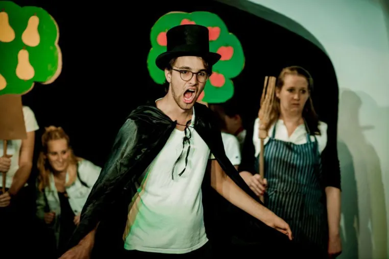 Märchenoper „In der Schule des Riesen“ als Auftragswerk zum Stadtjubiläum Bild: Märchenoper „In der Schule des Riesen“ als Auftragswerk zum Stadtjubiläum