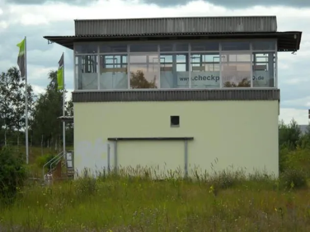 Bild: Der Berlinermauerweg und die Agentenbrücke