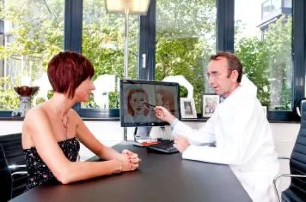 Bild: Die Zahl der Botox-Behandlungen wächst– Informationen darüber aus der Praxisklinik Dr. Blesse in Bielefeld