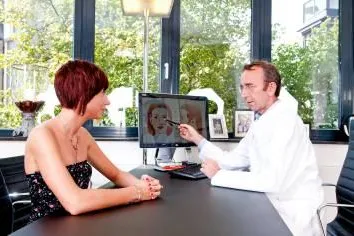 Bild: Die Zahl der Botox-Behandlungen wächst– Informationen darüber aus der Praxisklinik Dr. Blesse in Bielefeld