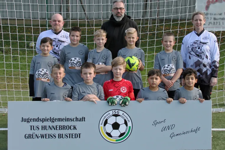 Motorsporthandel unterstützt den Jugendfußball Bild: Motorsporthandel unterstützt den Jugendfußball