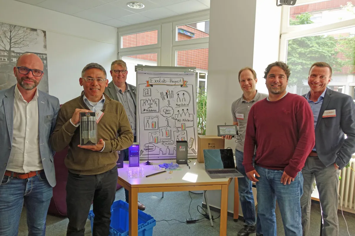 Gruppenbild beim Start des Projekts