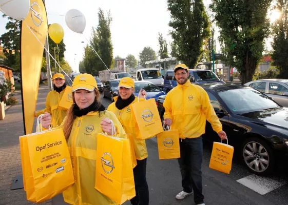 Bild: OPEL Snacktüten-Sampling 2012- „Kleine Geste – große Wirkung"