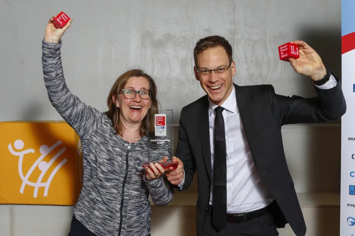 Beate Tittel und Dr. Alexander Heß bei der Preisverleihung in München