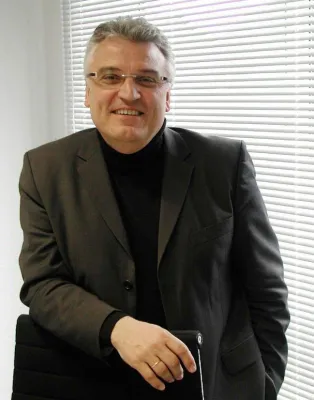 Bild: SSP-Geschäftsführer zum Professor berufen - Dr. Hans Scheurer lehrt an der Macromedia Fachhochschule