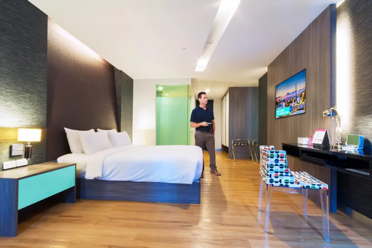 Bild: Philips Professional Display Solutions präsentiert seine neue Studio-Serie