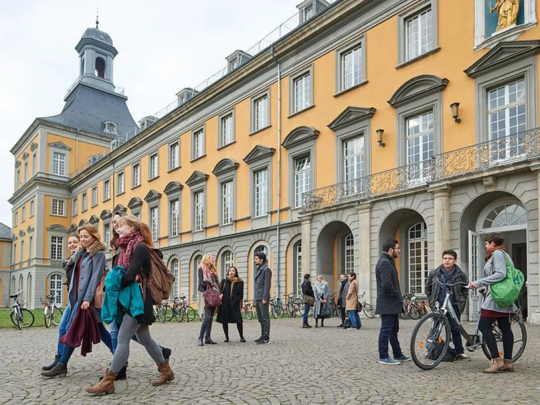 THE-Ranking: Die Universität Bonn belegt Platz 100 im weltweiten Vergleich. ((c) Foto: Volker Lannert/Uni Bonn)