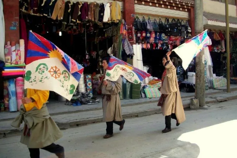 Bild: Kurze Videosequenz aus Tibet enthüllt die große Sehnsucht der Tibeter nach der Rückkehr des Dalai Lama