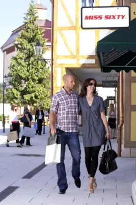 Bild: Das Designer Outlet Berlin freut sich im Juli und August über gleich drei neue Stores