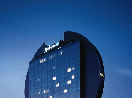 Bild: Charity-Konzert im Radisson Blu Hotel, Frankfurt mit Kaye-Ree