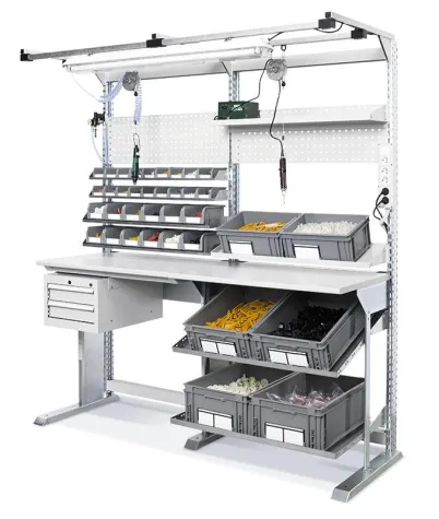 Bild: Effizientere Arbeitswelten? Die Lösung heißt FAMI. Entdecken Sie FAMI Arbeitsplatzsysteme