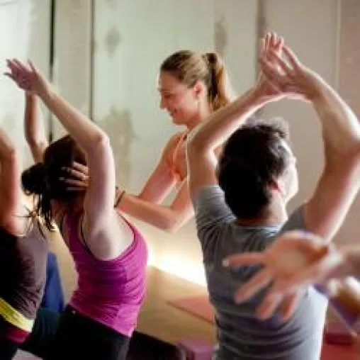 +300 STUNDEN FORTGESCHRITTENE YOGALEHRER AUSBILDUNG (Yoga Alliance®): Kurs 2015/16 Bild: +300 STUNDEN FORTGESCHRITTENE YOGALEHRER AUSBILDUNG (Yoga Alliance®): Kurs 2015/16