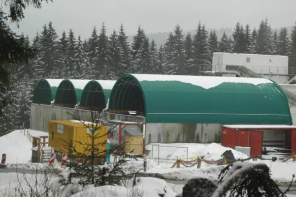 Bild: Richel-Folienhalle verträgt eine Menge Schnee - Härtetest am Silberberg-Tunnel
