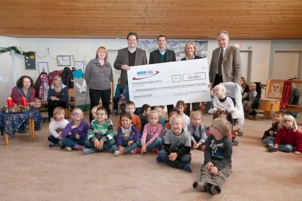 Bild: MDH AG spendet 25.000,- Euro an Duisburger Kindergarten