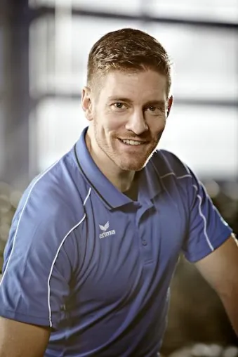 Ein Osteopath und Personal Trainer kombiniert Osteopathie und Personal Training in Mönchnegladbach miteinander Bild: Ein Osteopath und Personal Trainer kombiniert Osteopathie und Personal Training in Mönchnegladbach miteinander