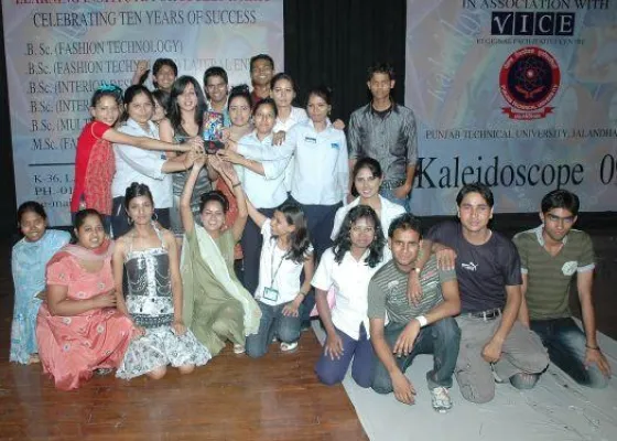 Bild: Auszubildende der Samuel-Stiftung übertreffen Studenten von führenden Modedesign-Hochschulen