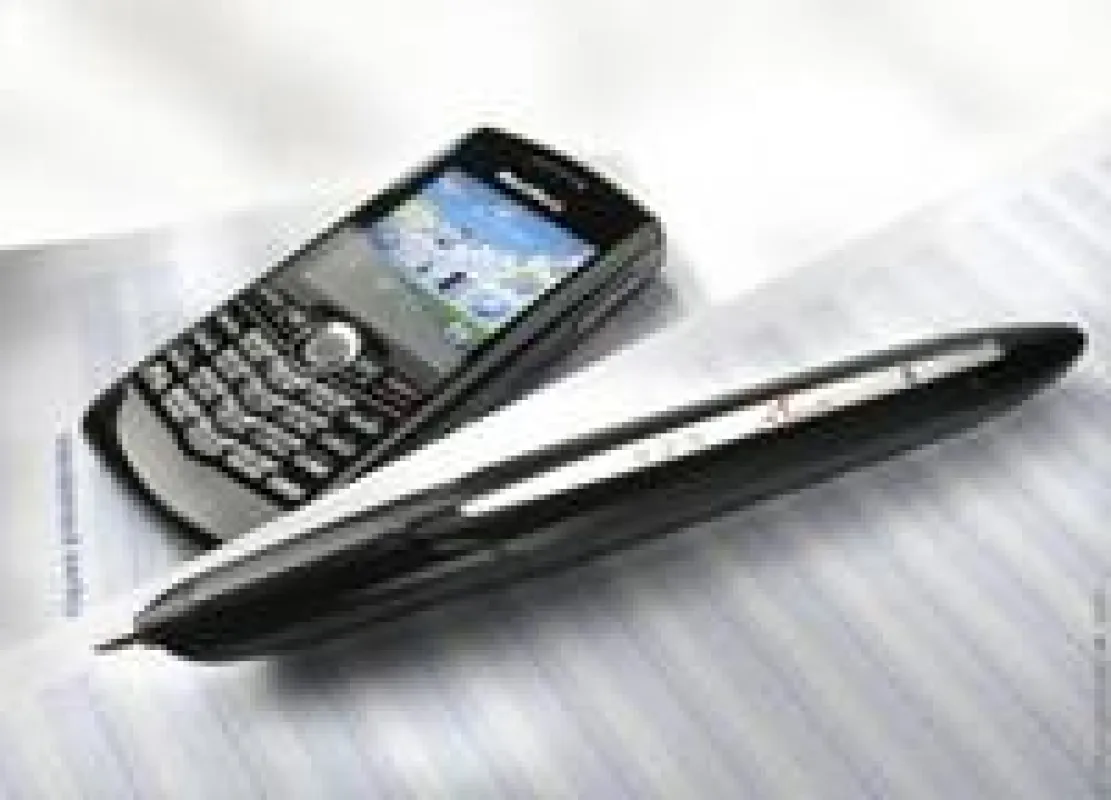 Der digitale Stift von Anoto verfügt über eine Kamera, die handgeschriebenen Text erkennt. Das integrierte Bluetooth-Modul sendet den Text dann an den Blackberry, der die Informationen direkt an Firme