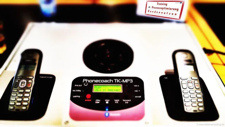 Telefontraining für Azubis – Weiterbildung für Berufseinsteiger Bild: Telefontraining für Azubis – Weiterbildung für Berufseinsteiger