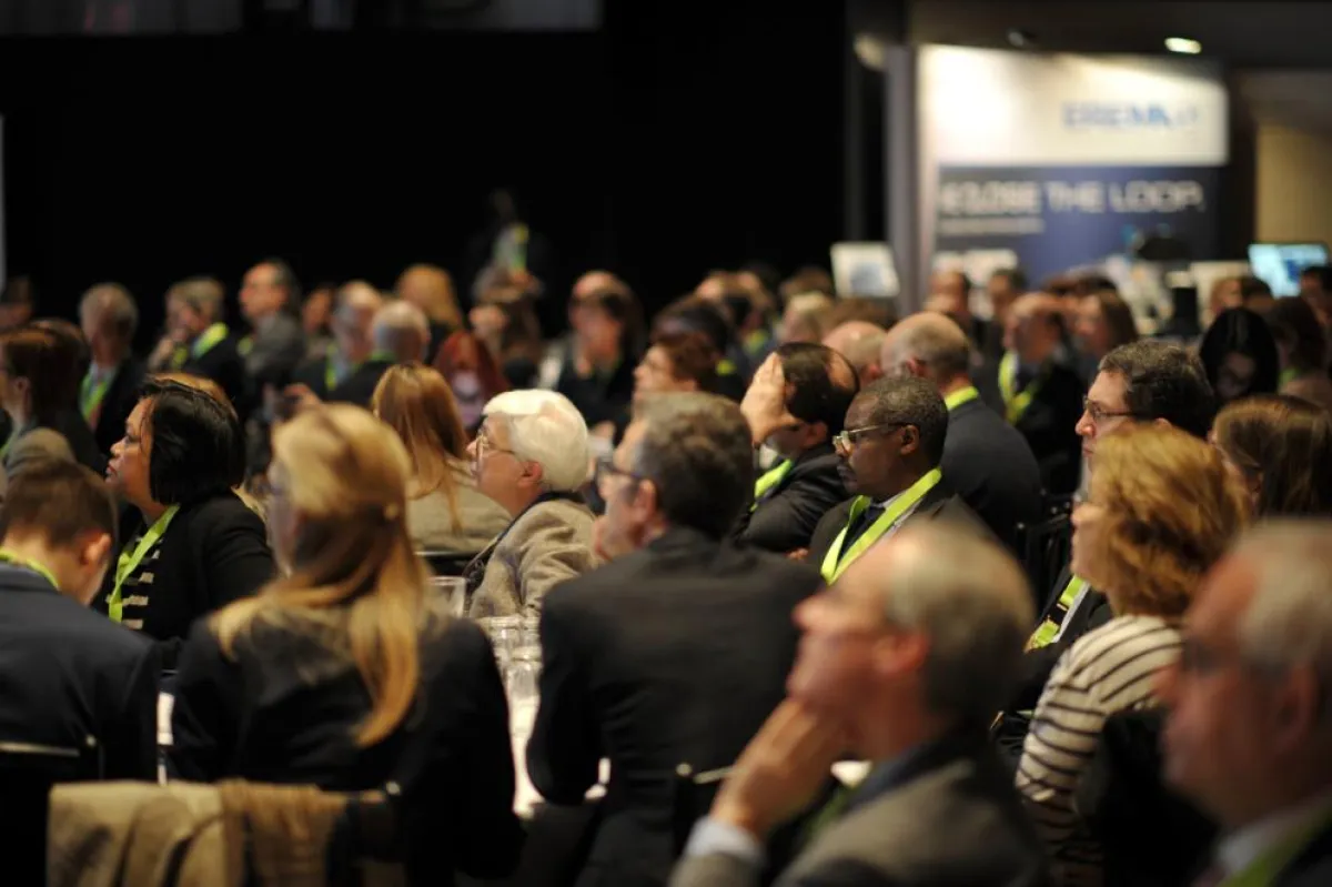 Über 300 Teilnehmer aus Europa und der Welt informierten sich bei der IdentiPlast in Wien über aktue