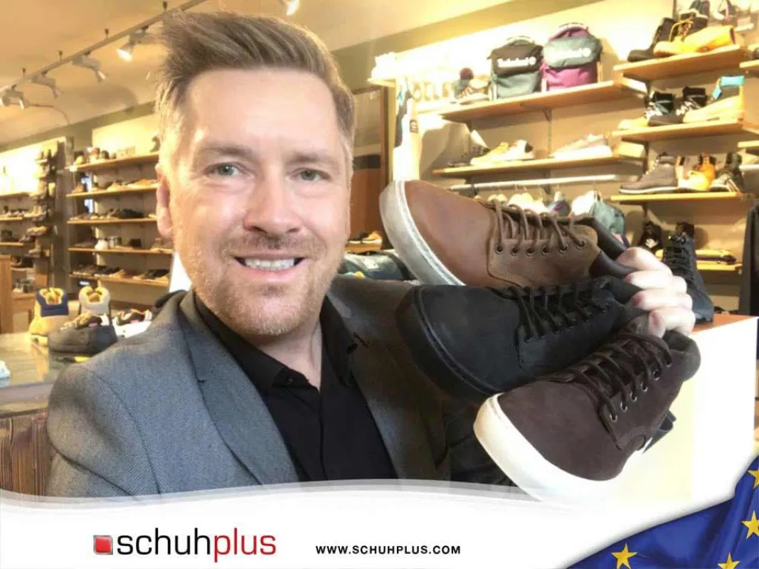 schuhplus-Chef Kay Zimmer bei Timberland in Hamburg